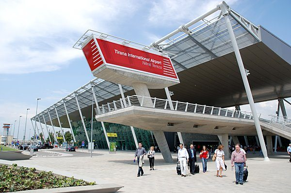Terminali i Aeroportit Ndërkombëtar të Tiranës Nënë Tereza